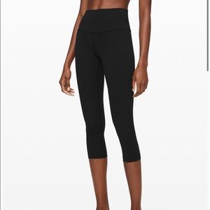 Wonder under crop leggings